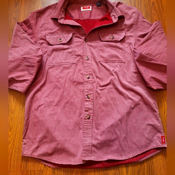Wrangler Shirt Men's L Red Button Relaxed All Day Comfort Epic Soft Western - Picture 4 of 10